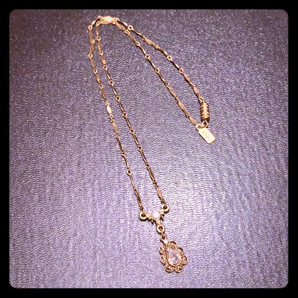 Lovely “1925” brand necklace!